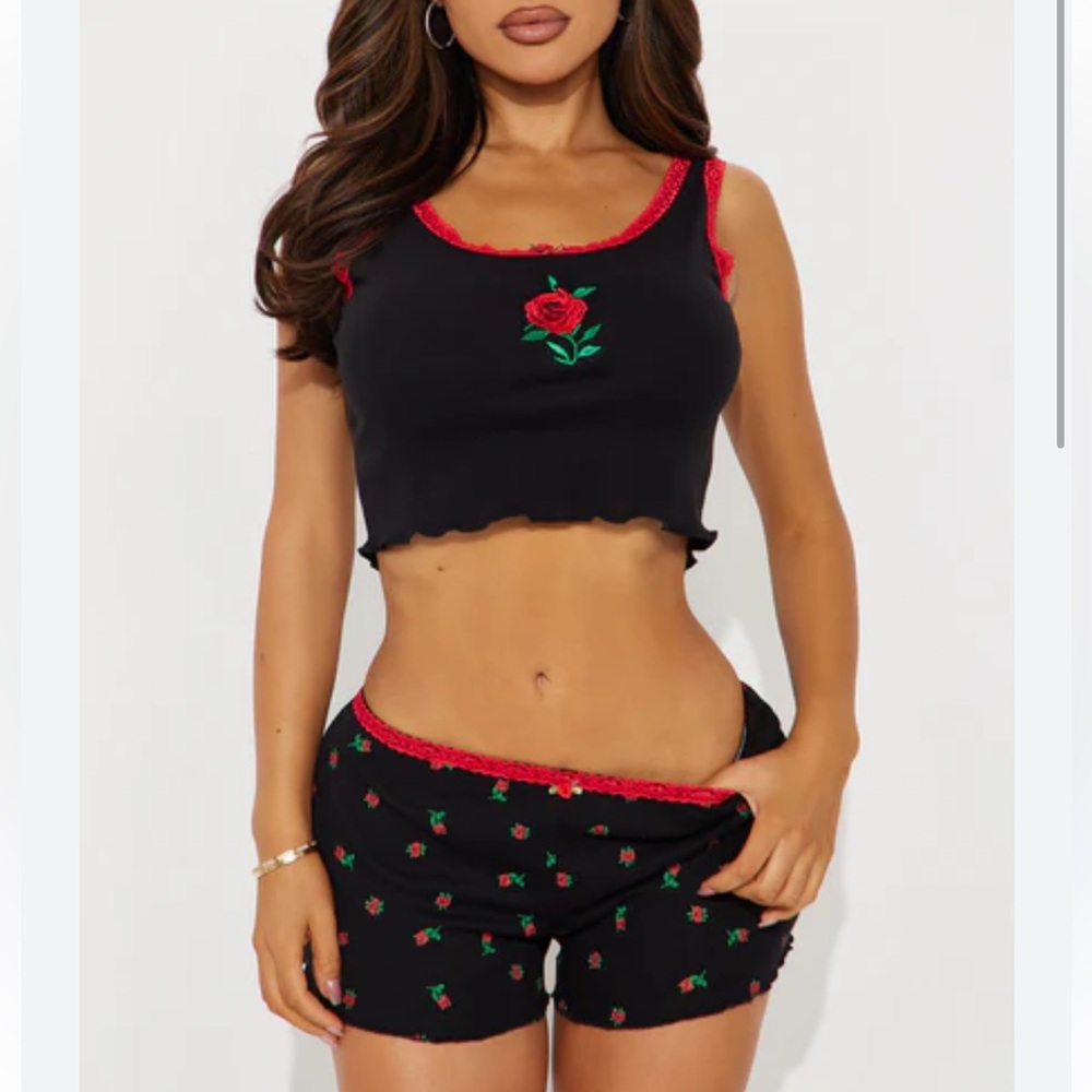 Black Rose Print Sleep Set Tank & Shorts Lace Trim Scalloped Hem | L NWT
